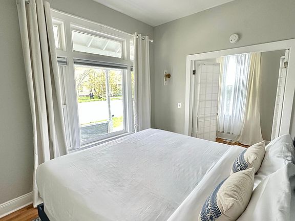 3rd image of 163 Lake Ave #1