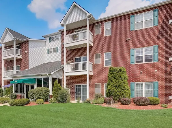 6000 South Buckhorn AVENUE #109, Cudahy, WI 53110