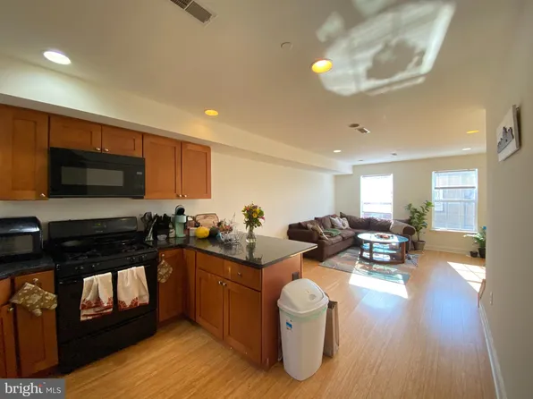 1131 W Nevada St, Philadelphia, PA 19133