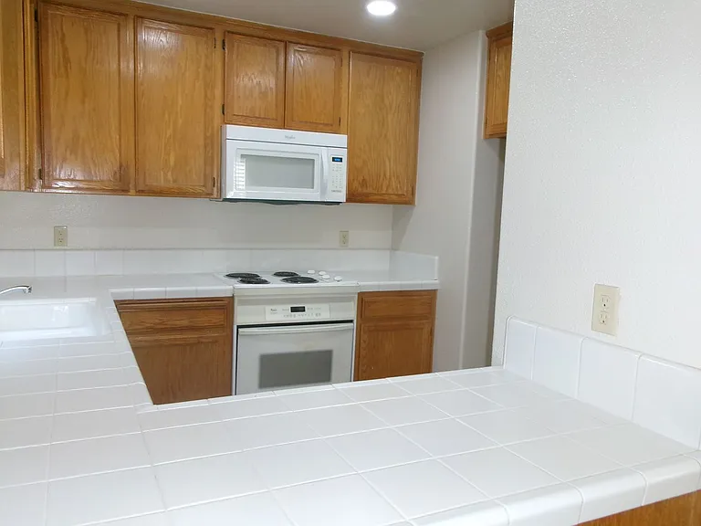 218 Idlewild Dr — Photo 6