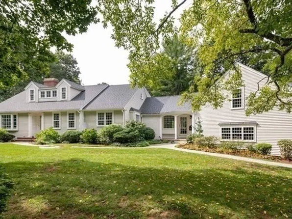 30 Arnold Rd, Hingham, MA 02043