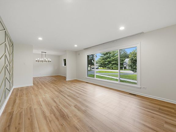 5th image of 3585 Beckwith Ln