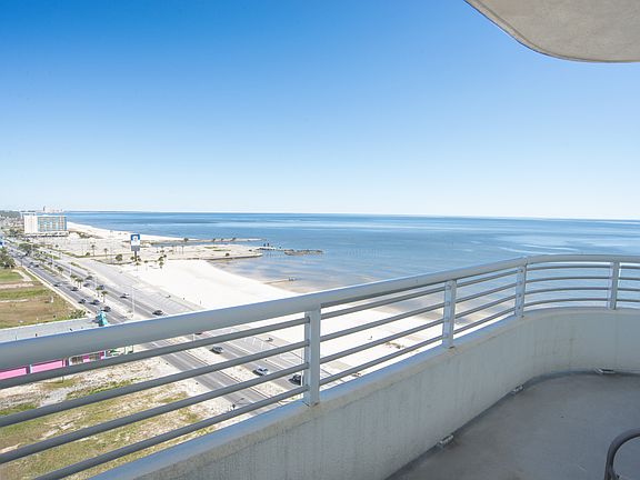 2nd image of 2060 Beach Blvd