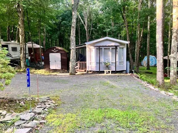 204 Big Bass Dr, Milford, PA 18337
