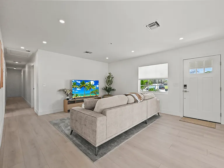 3400 Parker Ave — Photo 8