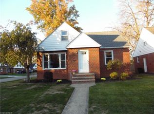 24351 Paradise Ln, Euclid, OH 44123