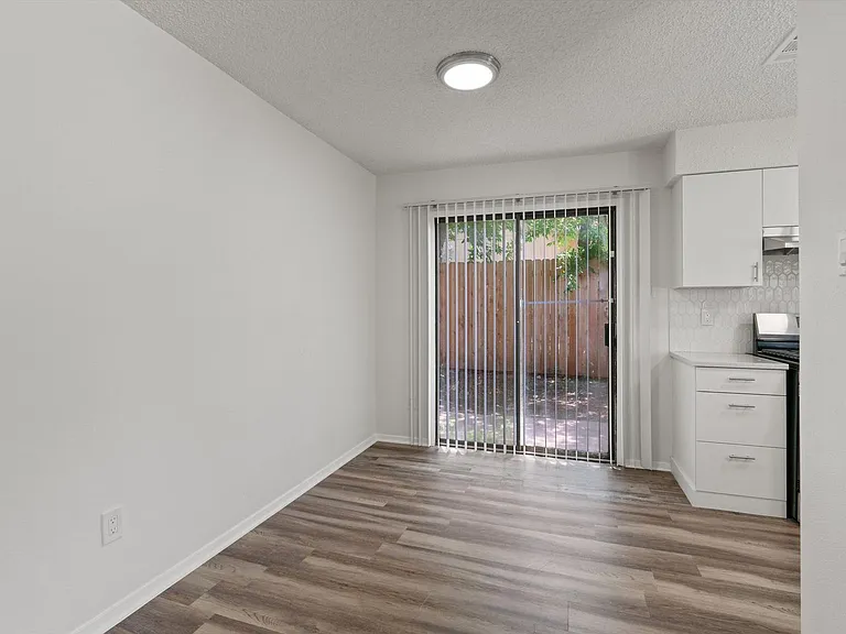 11411 Walnut Ridge Dr — Photo 22