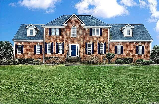 1st image of 5825 Spencer Ln
