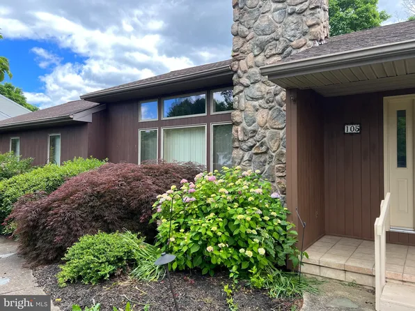 105 Concord Ridge Dr, Richlandtown, PA 18955