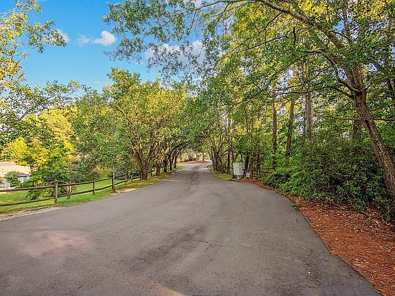2nd image of 400 Cypress Trace Dr