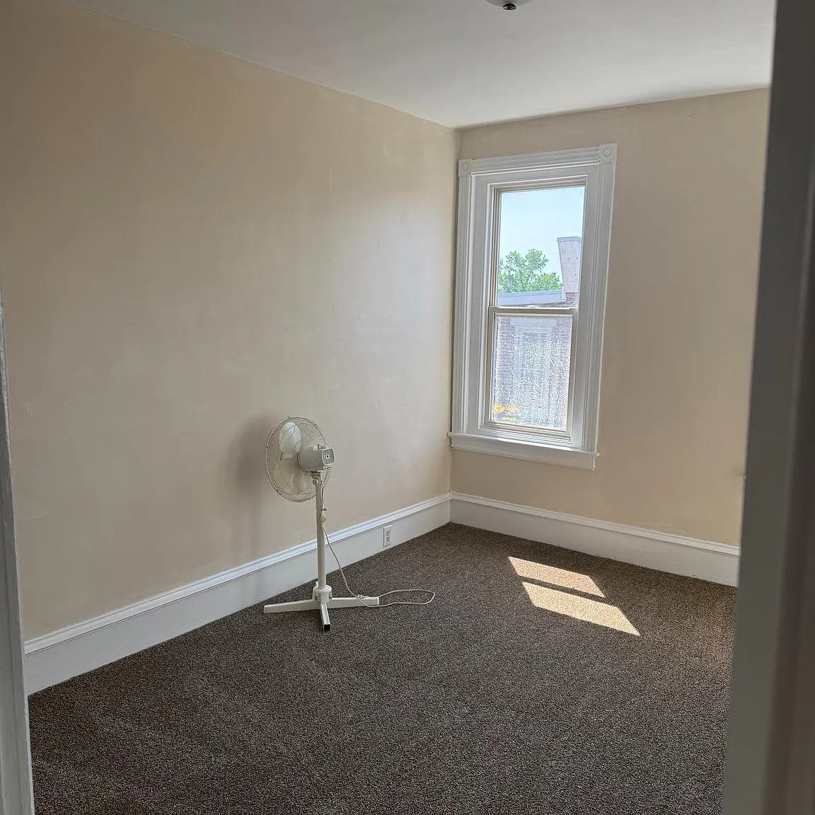 2 bed, 1.0 bath, $1,700 — Photo 3