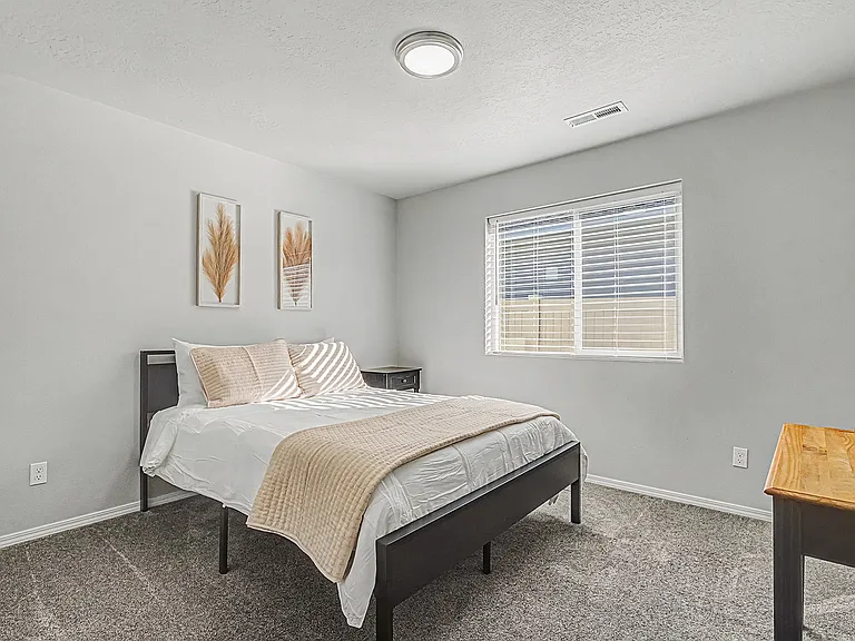 2742 W Balboa Dr — Photo 16