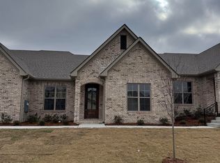 205 Edgewood Cir, Little Rock, AR 72223