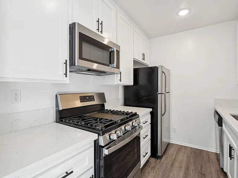 12323 Texas Ave — Photo 33