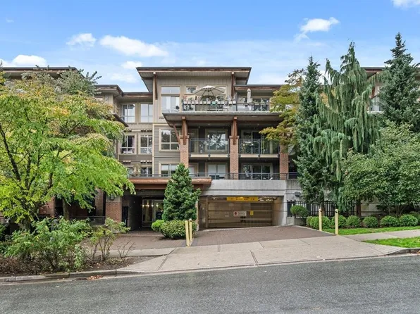 1633 Mackay Ave #332, North Vancouver, BC V7P 0A2