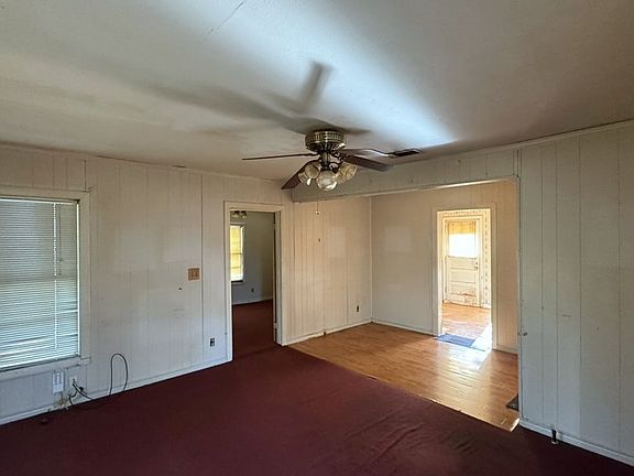 5th image of 3018 Oakwood St