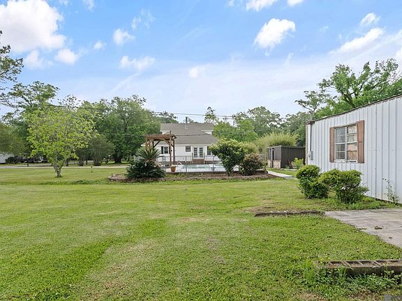 5th image of 35453 McDaniel Rd