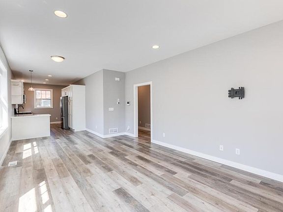 4th image of 3519 Oliver Ave N