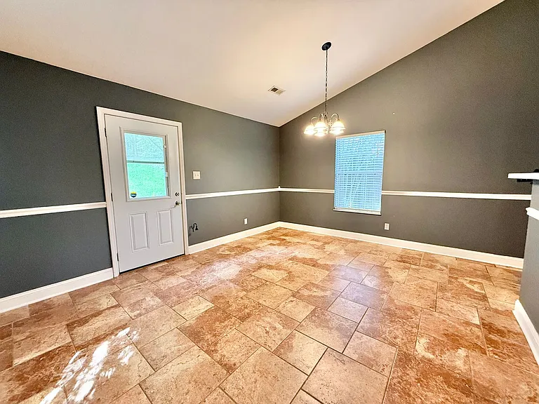 1105 Mercer Dr — Photo 6