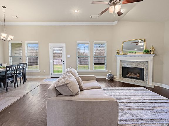5th image of 17475 Waterloo Dr