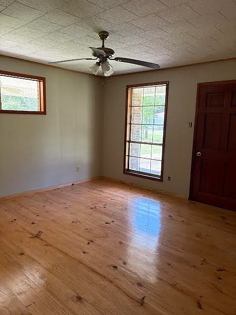 4 bed, 1287 sqft, $1,500 — Photo 4