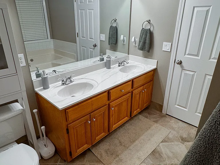 4056 Lenox Park Dr #A — Photo 21