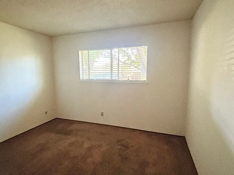 1347 Palomar Cir #1 — Photo 9