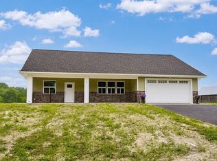 2 Cronin Hill Rd, Hatfield, MA 01038