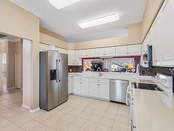 5th image of 18109 TIVERTON COURT