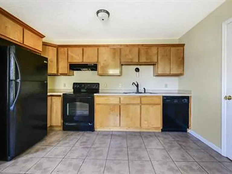 38 Webb Ct NE — Photo 11