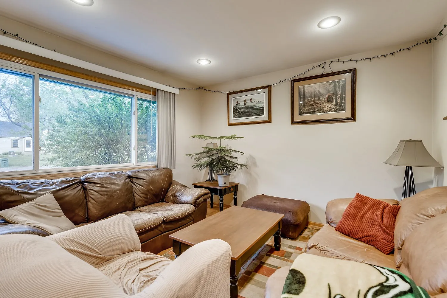 4 Bedroom Single Family Home — Photo 4