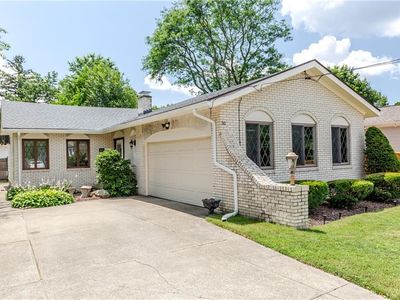 80 Hillside Dr, North Providence, RI, 02904