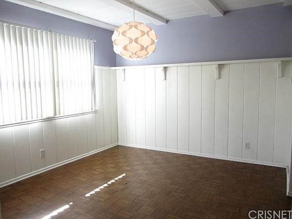 5th image of 4720 Radford Ave