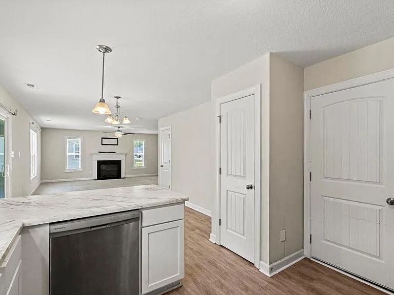 1109 Carteret Manor Dr — Photo 9
