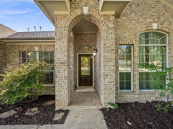 3rd image of 2813 Winding Shore Ln