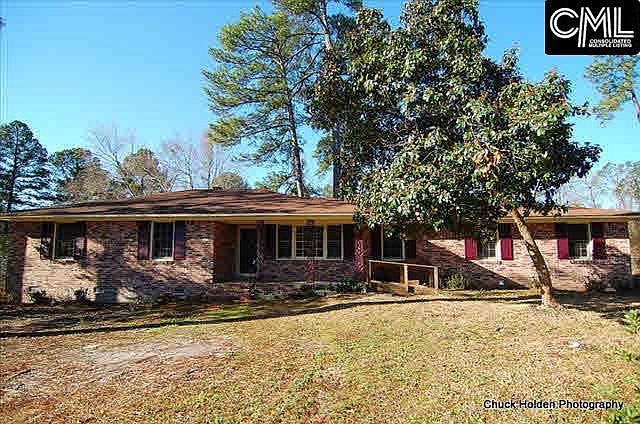 1st image of 800 Pond Dr