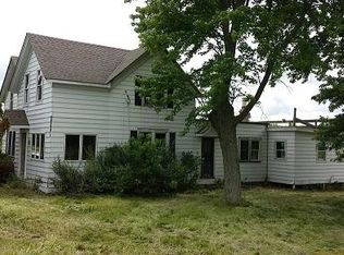 1667 County Road D, Belgium, WI 53004