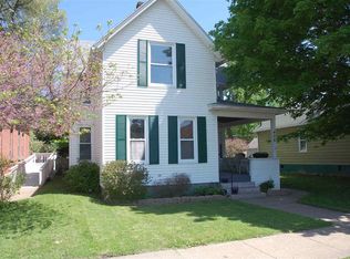 426 4th Ave N, Clinton, IA 52732