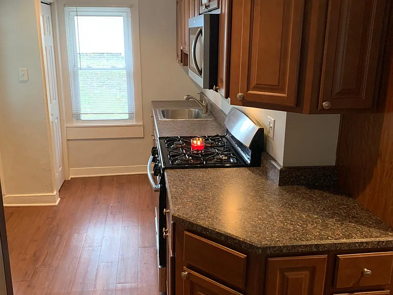 432 Lincoln Ave — Photo 6