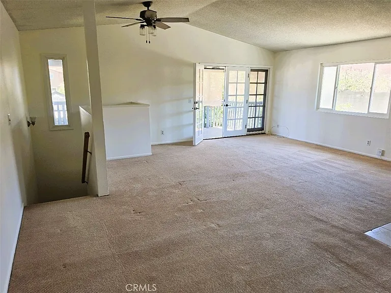4442 E Addington Dr — Photo 3