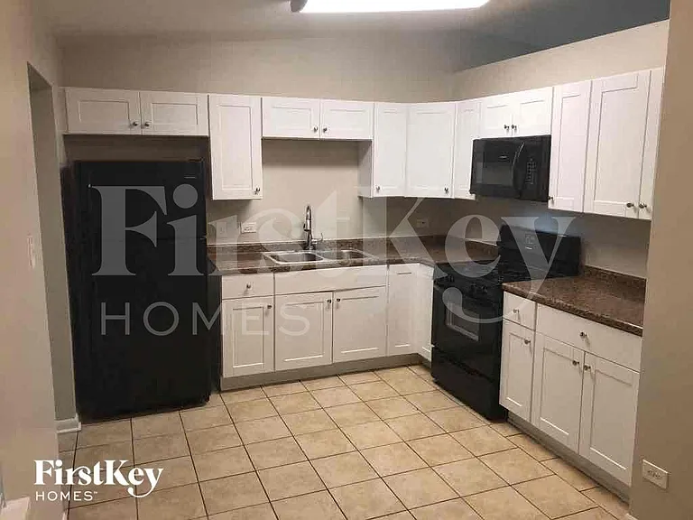 931 Central Ave — Photo 3