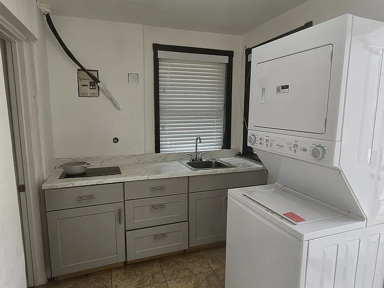 1907 S Goldenrod Rd #2 — Photo 3