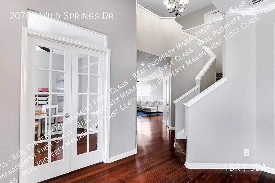 4 BR, 3 BA corner lot in gated community off 281 & Evans Rd! — Photo 4