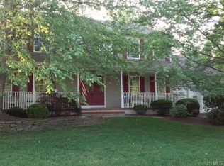 25 Jacqueline Ct, Lanoka Harbor, NJ 08734