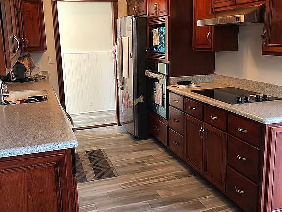 3rd image of 2508 Gael Ave