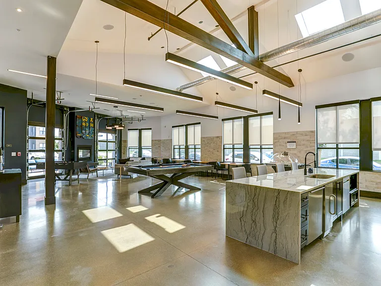 Pullman Pointe — Photo 46