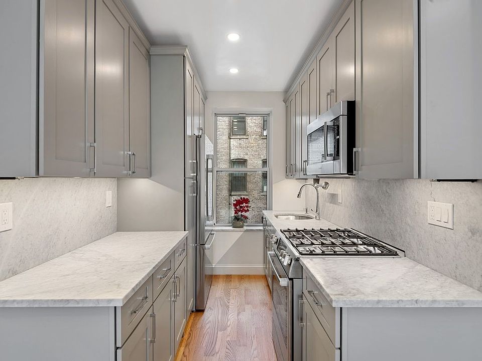 1st image of 624 W 207th St APT 23