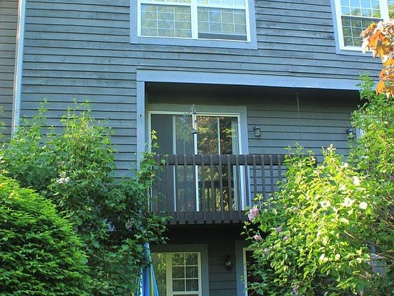 3rd image of 270 Lyn Anne Ct