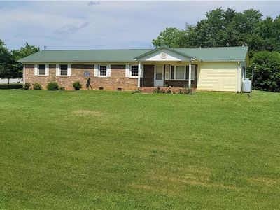 1742 Maple Grove Church Rd, Mount Airy, NC, 27030