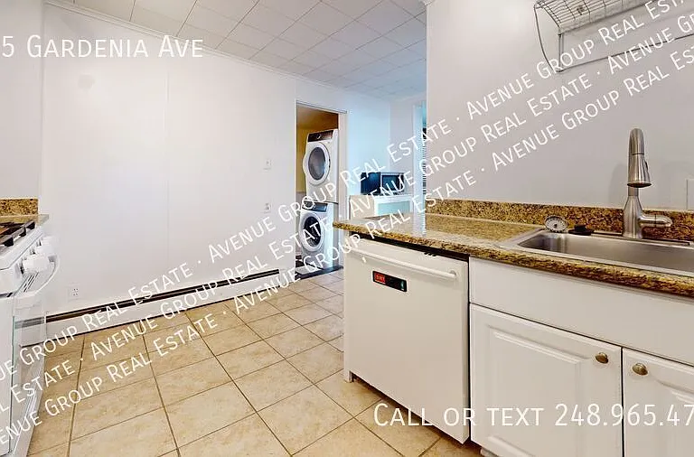 415 Gardenia Ave — Photo 11